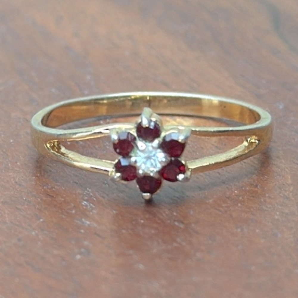 DAC Gold Red Gemstone Ring Size 10